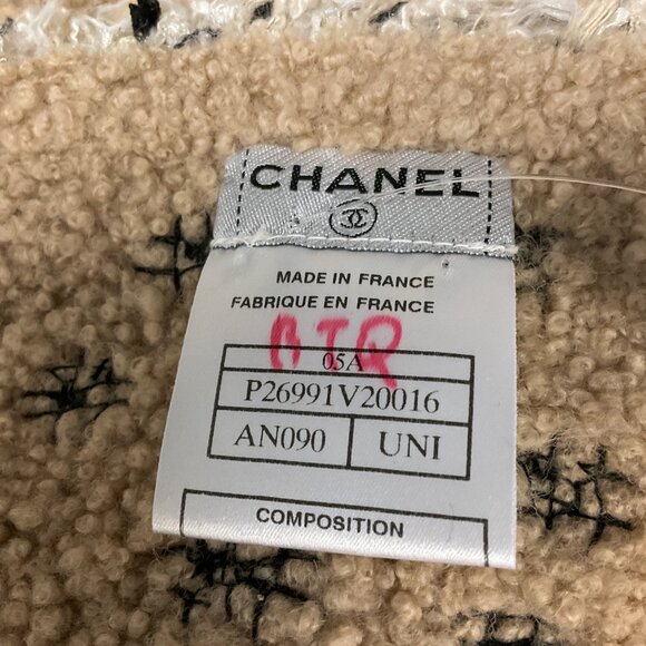 Chanel Beige 2005 Tweed Trimmed Lamb Shearling Scarf - Picture 5 of 10
